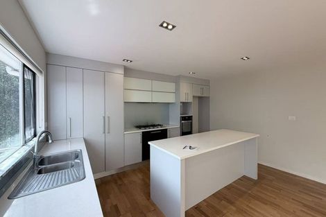 Photo of property in 9 Amber Glen, Albany, Auckland, 0632