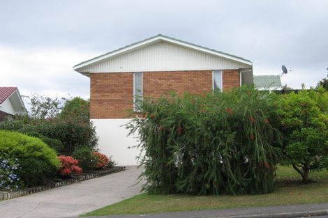 Photo of property in 49 Butterworth Drive, Glendene, Auckland, 0602