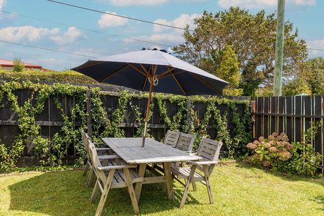 Photo of property in 79 Farquhar Road, Glendene, Auckland, 0602