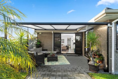 Photo of property in 7 Stenning Place, Papamoa Beach, Papamoa, 3118