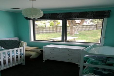 Photo of property in 64 Taupo Street, Green Bay, Auckland, 0604