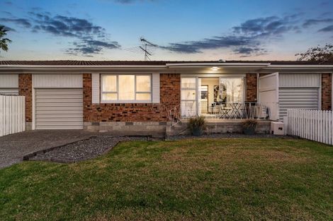 Photo of property in 1b The Circle, Manly, Whangaparaoa, 0930