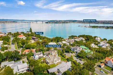 Photo of property in 41 Stanley Point Road, Stanley Point, Auckland, 0624