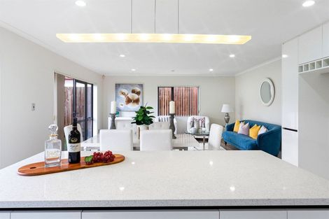 Photo of property in 3 Magnolia Place, Flat Bush, Auckland, 2016