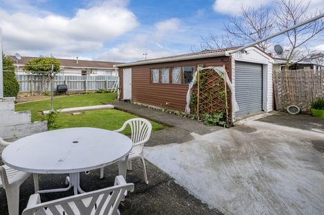 Photo of property in 32 Kent Street, Levin, 5510