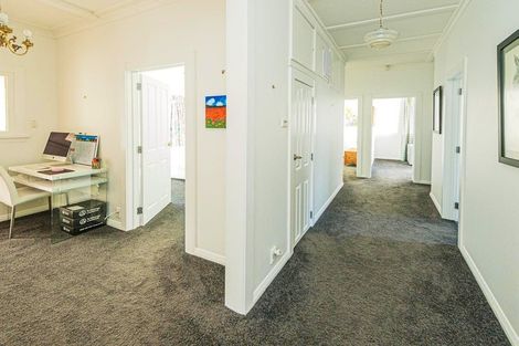 Photo of property in 124 Anzac Parade, Whanganui East, Whanganui, 4500