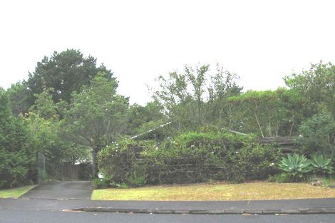 Photo of property in 27 Lavery Place, Sunnynook, Auckland, 0632