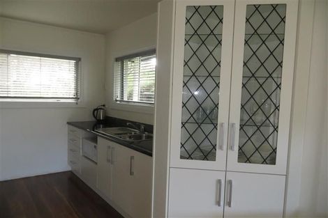 Photo of property in 2/23 Toroa Street, Torbay, Auckland, 0630