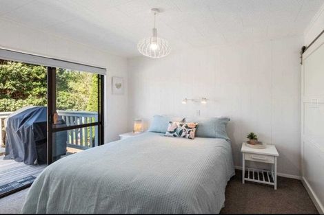 Photo of property in 27 Hemara Street, Waikanae Beach, Waikanae, 5036