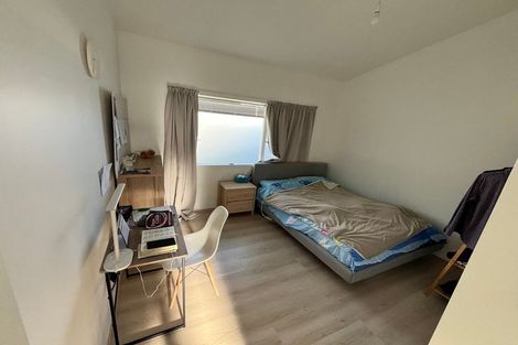 Photo of property in 2/1a Yeovil Road, Te Atatu Peninsula, Auckland, 0610