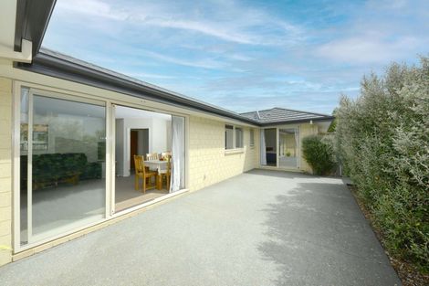 Photo of property in 73 Mandeville Street, Riccarton, Christchurch, 8011