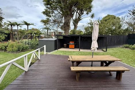 Photo of property in 10 Campbell Place, Pukehangi, Rotorua, 3015