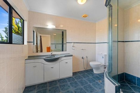 Photo of property in 13 Centennial Place, Campbells Bay, Auckland, 0630