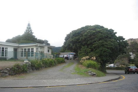 Photo of property in 102 Wellington Road, Paekakariki, 5034