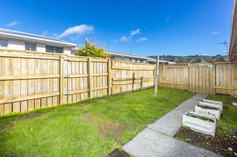 Photo of property in 1/29 Hillside Drive, Maoribank, Upper Hutt, 5018
