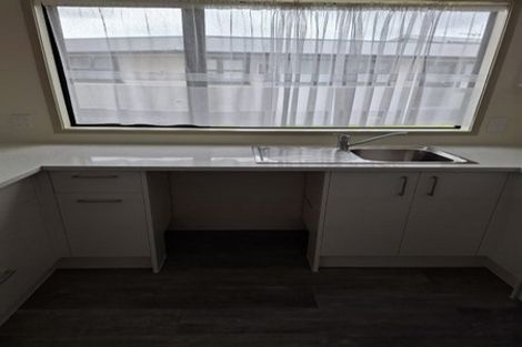 Photo of property in 7a Abel Tasman Avenue, Henderson, Auckland, 0610