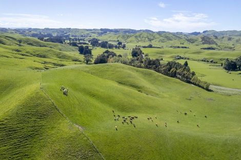 Photo of property in 2472 Opaki Kaiparoro Road, Eketahuna, 4994