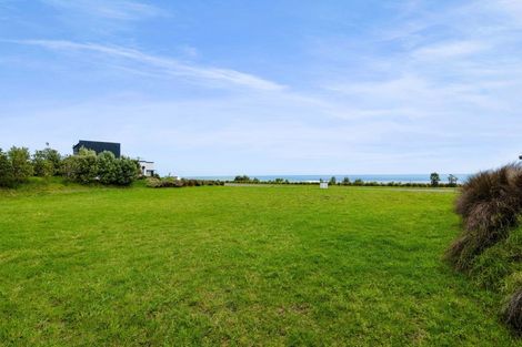 Photo of property in 3 Te Umu Hapuku Lane, Waiwhakaiho, 4312