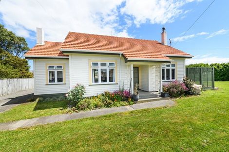 Photo of property in 42 Alexandra Street, Marton, 4710