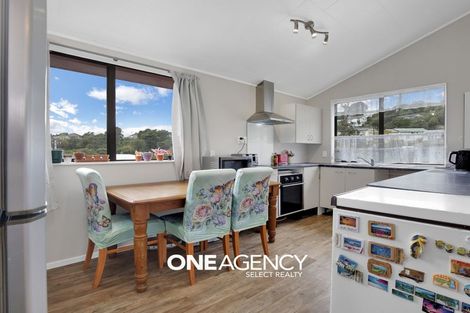Photo of property in 179 Sievers Grove, Cannons Creek, Porirua, 5024