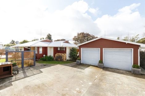 Photo of property in 83 Shamrock Street, Takaro, Palmerston North, 4412