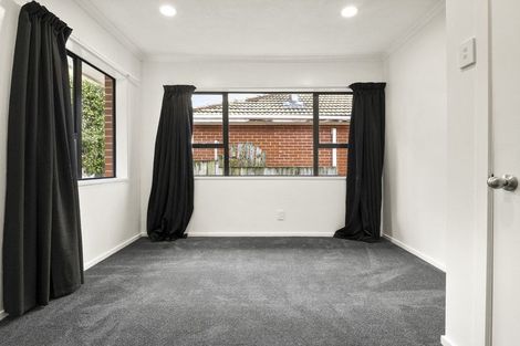 Photo of property in 44 Waldron Crescent, Green Island, Dunedin, 9018