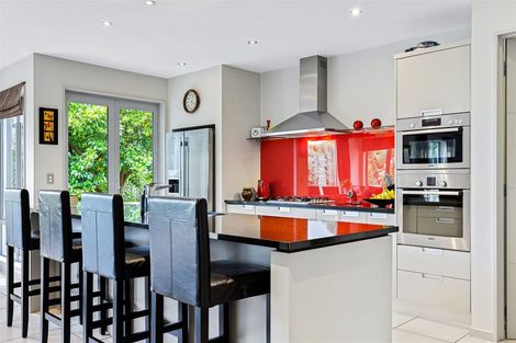 Photo of property in 32 Six Silvers Avenue, Halswell, Christchurch, 8025