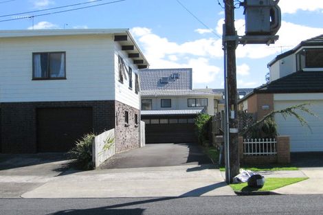Photo of property in 4a Devon Road, Bucklands Beach, Auckland, 2012