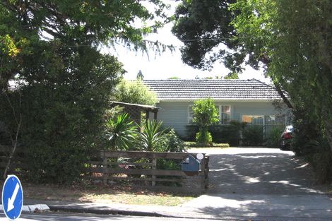 Photo of property in 71 Godley Road, Green Bay, Auckland, 0604