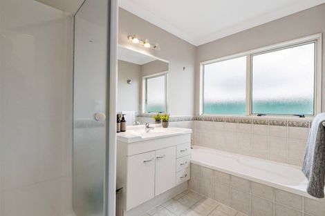 Photo of property in 2/111 Santa Monica Drive, Papamoa Beach, Papamoa, 3118