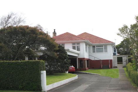 Photo of property in 22 Walsh Road, Westown, New Plymouth, 4310