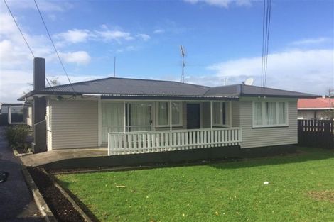 Photo of property in 2 Fields Road, Manurewa, Auckland, 2102
