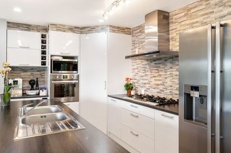 Photo of property in 47b Noeleen Street, Glenfield, Auckland, 0629