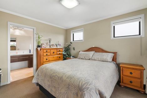 Photo of property in 5 Alpha Close, Wanaka, 9305