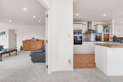 Photo of property in 18 Chatsfield Place, Te Kamo, Whangarei, 0112