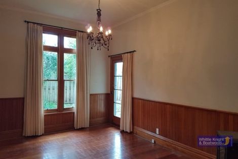 Photo of property in 30 Taupata Street, Redcliffs, Christchurch, 8081