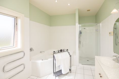 Photo of property in 17a Hamilton Avenue, Ilam, Christchurch, 8041