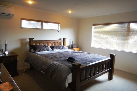 Photo of property in 1 Carnelian Court, Westgate, Auckland, 0614