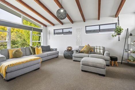 Photo of property in 10 Wikiriwhi Crescent, Awapuni, Palmerston North, 4412