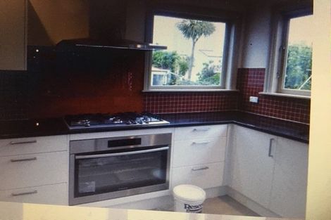 Photo of property in 7 Edge Hill, Mount Victoria, Wellington, 6011