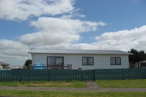 Photo of property in 2/49 Templeton Place, Clendon Park, Auckland, 2103