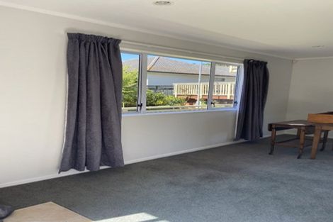 Photo of property in 18 Ngatitoa Street, Tawa, Wellington, 5028