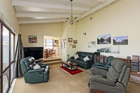 Photo of property in 4 Skerrett Crescent, Tamatea, Napier, 4112