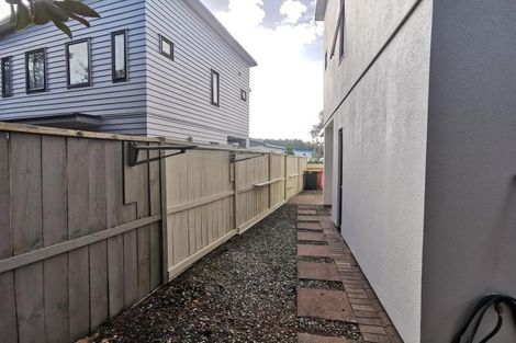 Photo of property in The Grange, 5/92 Bush Road, Albany, Auckland, 0632