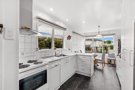 Photo of property in 199 Don Buck Road, Massey, Auckland, 0614