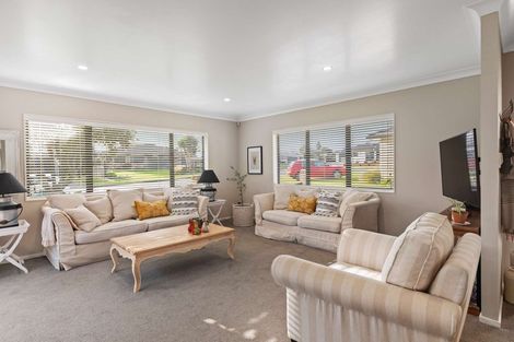 Photo of property in 10b Elsie Drive, Waiuku, 2123