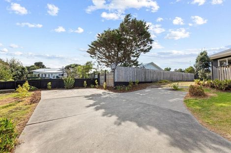 Photo of property in 16a Karaka Street, Otaki Beach, Otaki, 5512