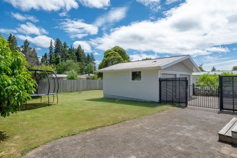 Photo of property in 35 Martin Street, Utuhina, Rotorua, 3015