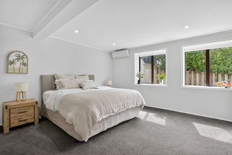 Photo of property in 17 Topliss Drive, Northcross, Auckland, 0632