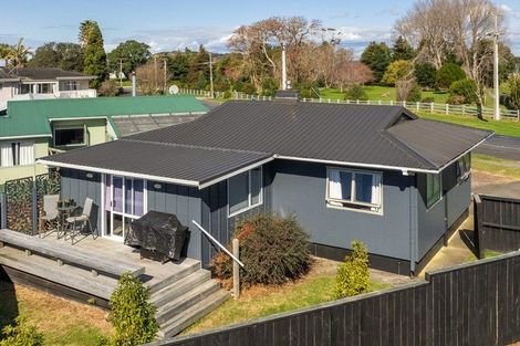 Photo of property in 44 Athenree Road, Athenree, Katikati, 3177